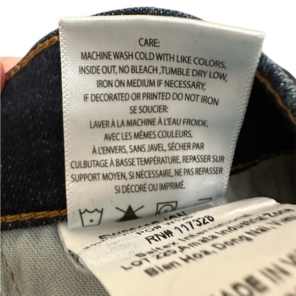 EDWIN Jeans Elin Mid Rise Straight Leg Crop Blue Women Size 26 NWT - Picture 9 of 13